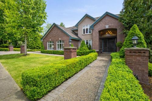 Hampton Luxe House