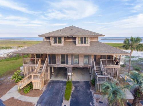 Harbor Island Beachside House