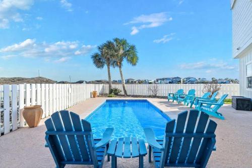 Heated Pool Game Room- Port A Beach House
