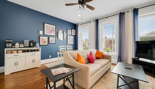 Historic RVA Apartment with Coffee Bar-Pet friendly-Walk to Convention Center