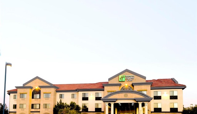 Holiday Inn Express & Suites Barstow - Route 66 by IHG