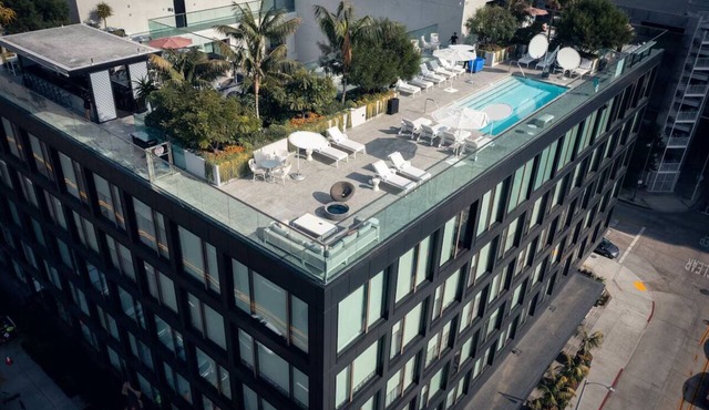 Hollywood Retreat with Pool & Pet-Friendly Near Iconic Sights