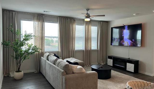 Houston Luxury Apartment