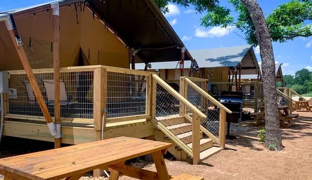 Impressive Safari Tent with Barbecue in Staples, Texas