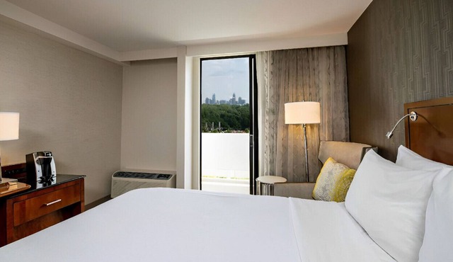 Indulge in a Luxurious Getaway w/ Free Wi-Fi!