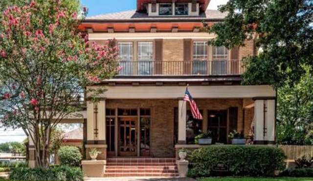Inn on Austin | Historic Home Near Baylor & Silos
