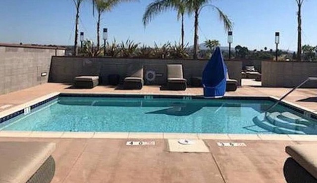 King Beds Suite. Gym/Bikes/Roof Top Pool & Hot Tub