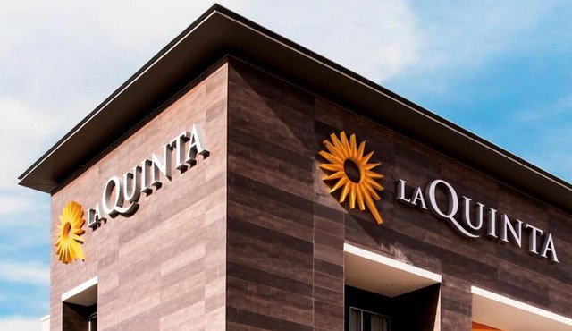 La Quinta Inn & Suites by Wyndham Sulphur Lake Charles