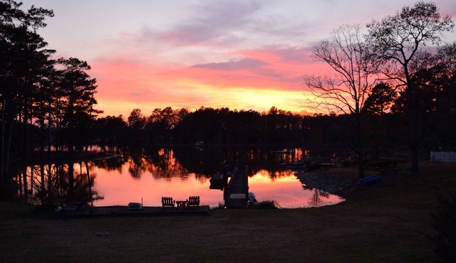 Lake Front Apartment on Lake Murray with an Excellent Quiet Cove!