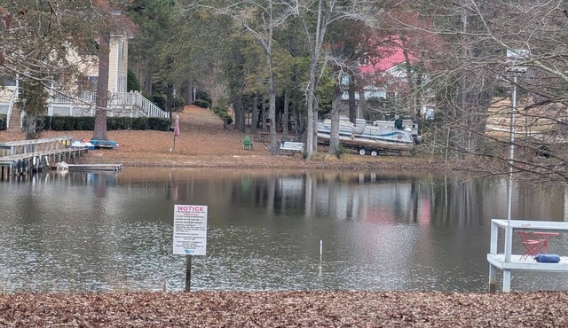 Lakeview Retreat, 3-BR home 2nd row on Lake Marion Summerton/Santee White Oak 1