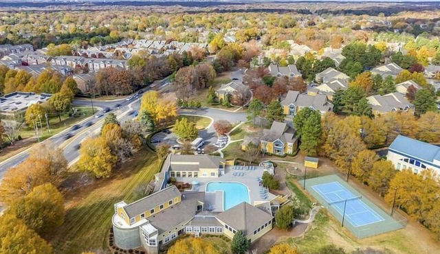 Landing at The Arboretum - 1 Bedroom in Oxford Hunt