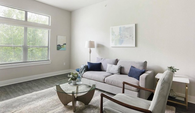 Landing | Beautiful 1BD, Clubhouse, Yoga Studio