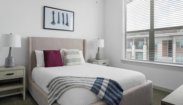 Landing | Beautiful 1BD, Clubhouse, Gym