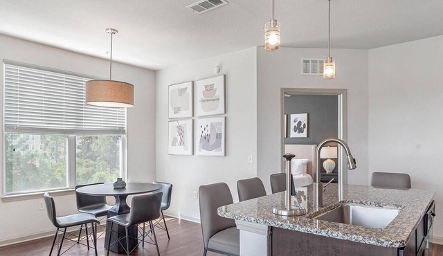 Landing | Beautiful 1BD, Gym, Game Room