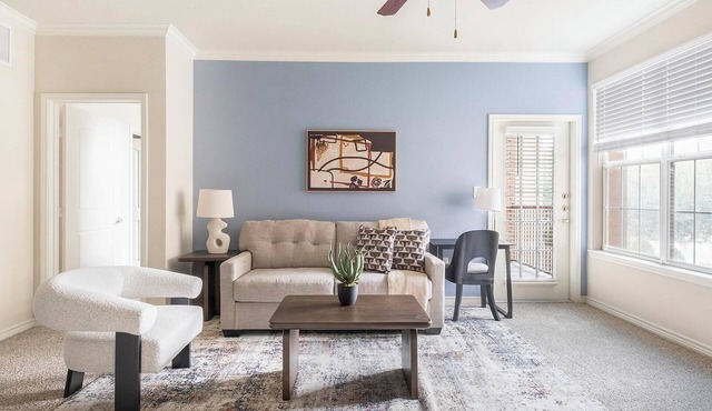 Landing | Beautiful 2BD, Clubhouse, Gym