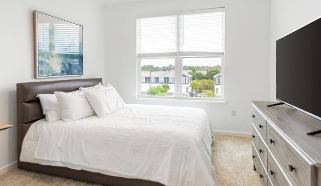 Landing | Chic 1BD, Clubhouse, Gym