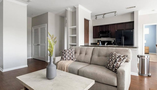 Landing | Chic 1BD, Game Room, Clubhouse