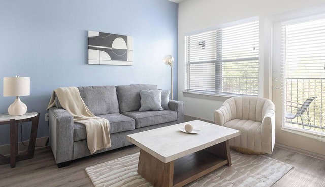 Landing | Chic 1BD, Gym, Courtyard