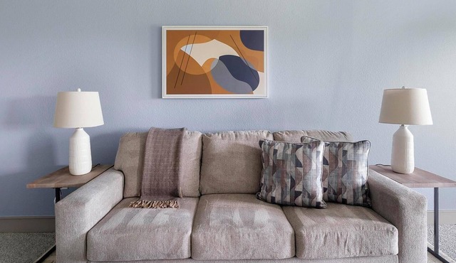 Landing | Chic 1BD, Gym, Pool