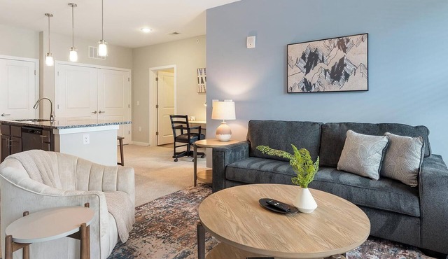 Landing | Chic 1BD, Pool, Clubhouse