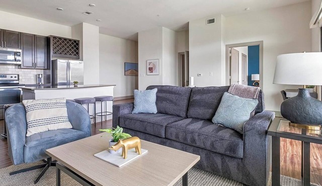 Landing | Chic 2BD, Clubhouse, Gym