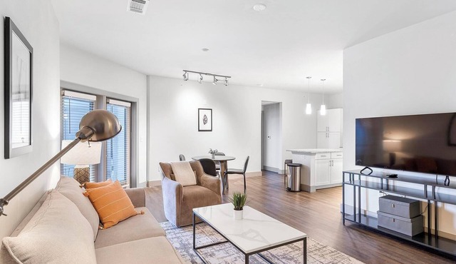 Landing | Chic 2BD, Gym, Clubhouse