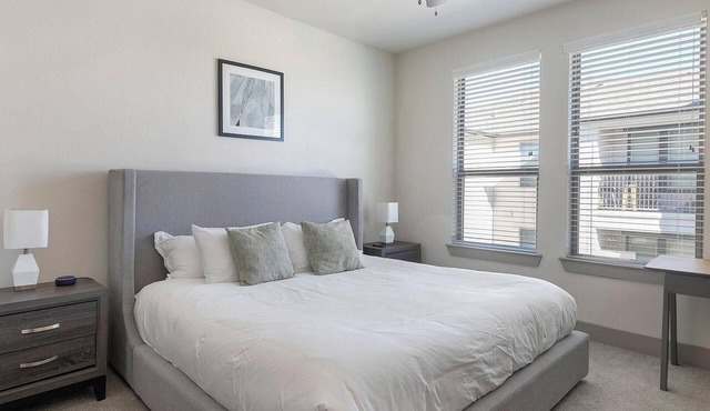 Landing | Chic 2BD, Gym, Courtyard