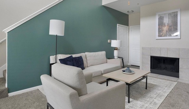 Landing | Chic 2BD, Gym, Pool