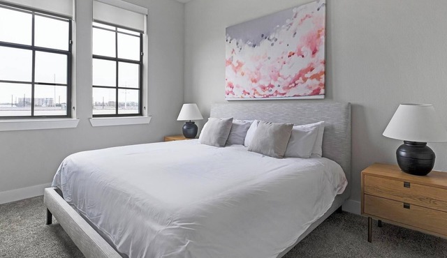 Landing | Incredible 1BD, Rooftop Lounge
