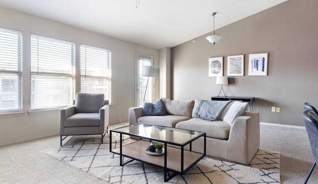 Landing | Incredible 2BD, Courtyard, Pool