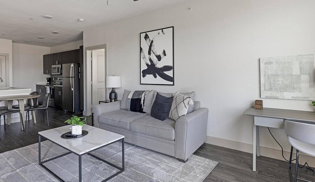Landing | Incredible 2BD, Gym, Pool