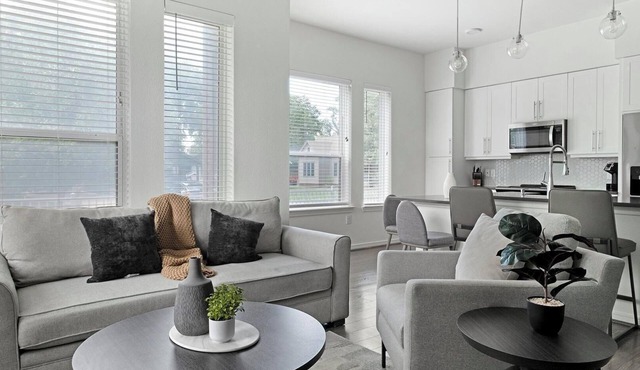 Landing | Incredible 2BD, Game Room