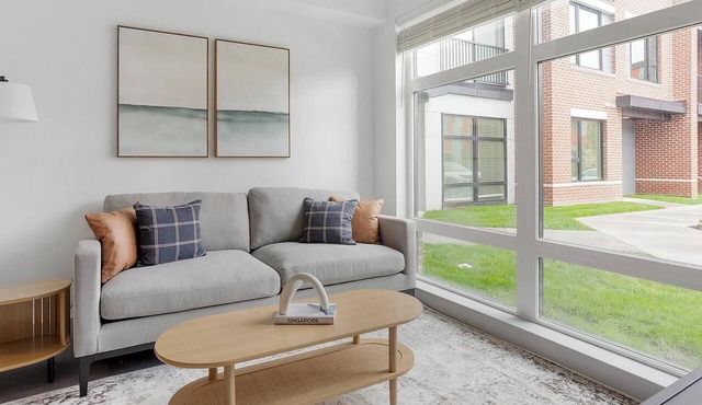 Landing | Incredible Studio, Pool, Gym