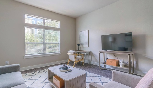 Landing | Incredible 2BD, Gym, Yoga Studio