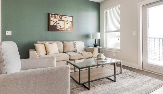 Landing | Modern 1BD, Gym, Pool