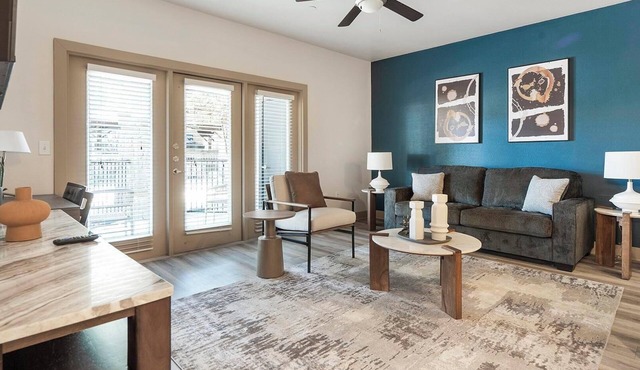 Landing | Modern 1BD, Gym, Pool