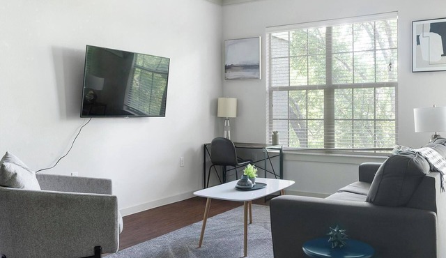 Landing | Modern 1BD, Courtyard, Clubhouse