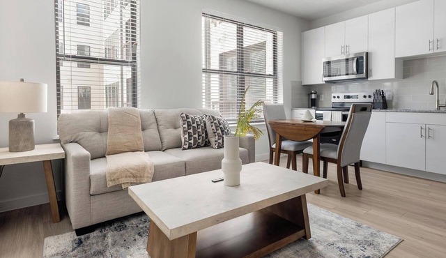 Landing | Modern 1BD, Gym, Pool