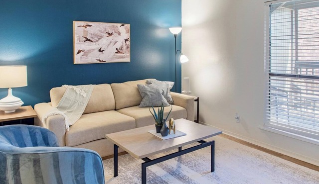 Landing | Modern 1BD, Pool, Gym