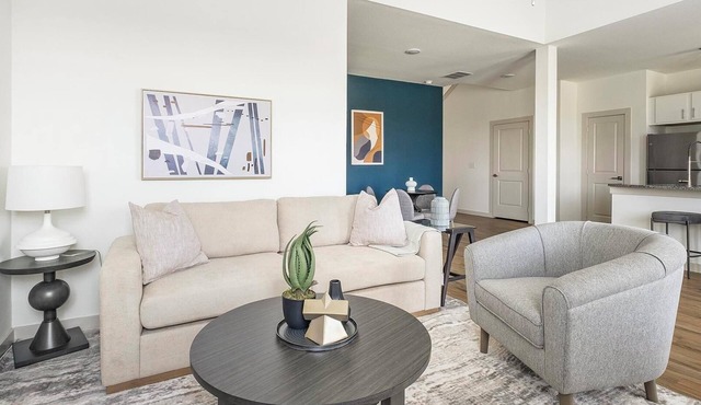 Landing | Modern 3BD, Pool, Gym