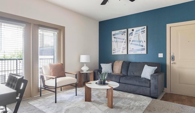 Landing | Spectacular 1BD, Gym, Pool