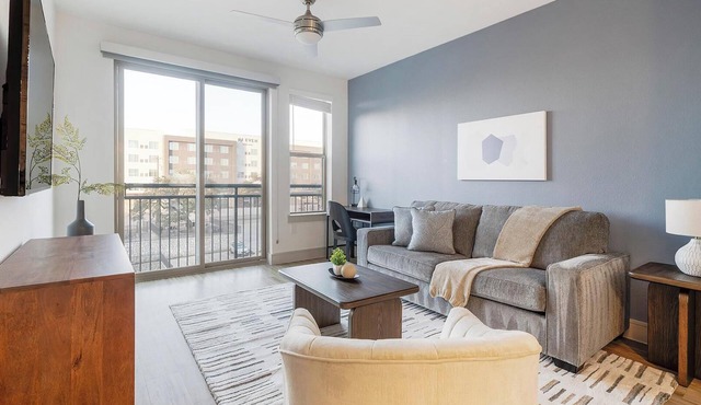 Landing | Spectacular 1BD, Pool, Gym