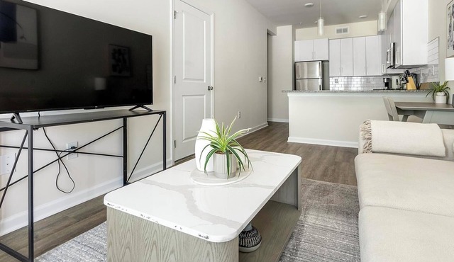 Landing | Spectacular 1BD, Pool, Clubhouse
