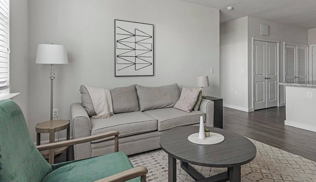 Landing | Spectacular 2BD, Pool, Courtyard