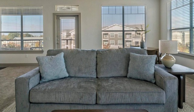 Landing | Spectacular 2BD, Courtyard, Pool