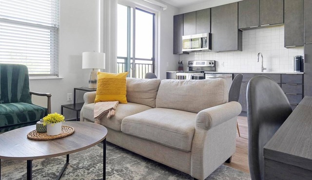 Landing | Spectacular Studio, Pool, Yoga Studio