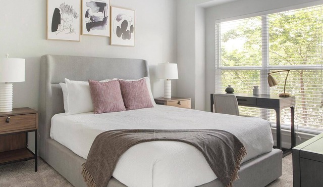 Landing | Stunning 1BD, Gym, Clubhouse