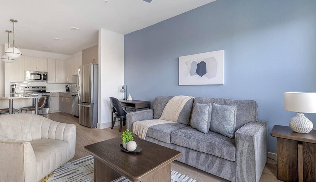 Landing | Stunning 1BD, Gym, Clubhouse