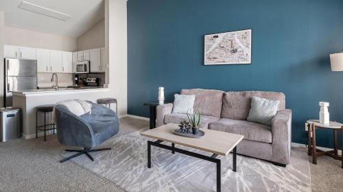 Landing Stunning 1BD Gym