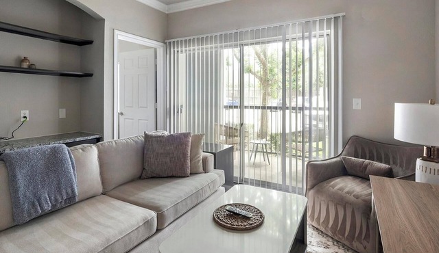 Landing | Stunning 1BD, Pool, Clubhouse